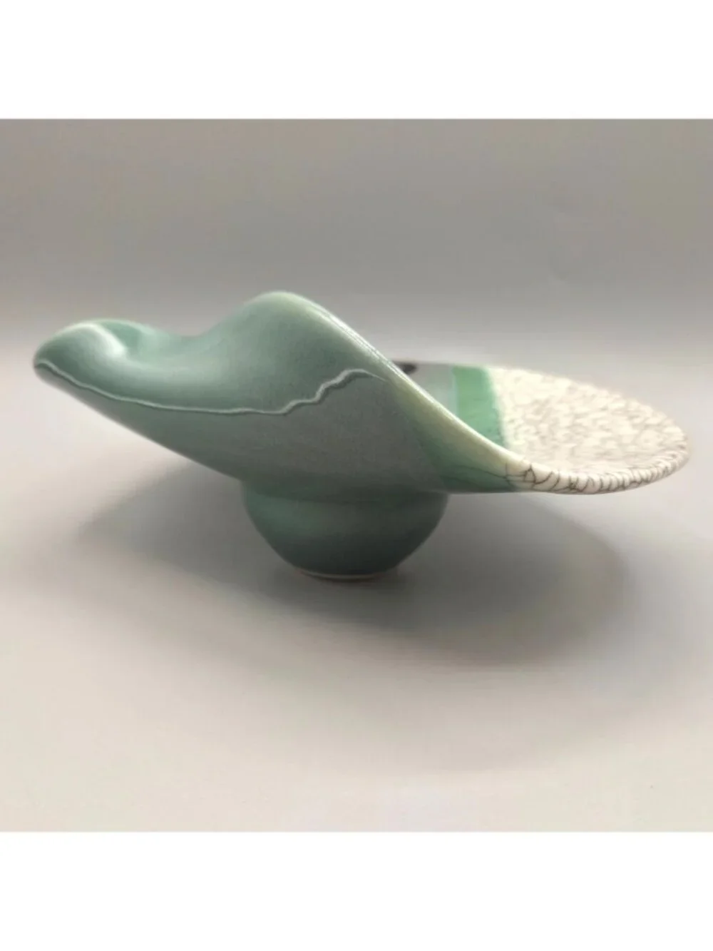 Artist Signed Ceramic Ikebana Vase Built-in Kenzan Frog Green Crackle 9